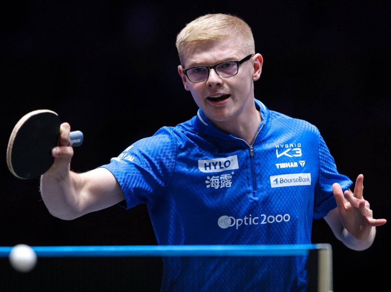 瑞典选手凭借毅力,成功晋级 瑞典选手凭借毅力,成功晋级