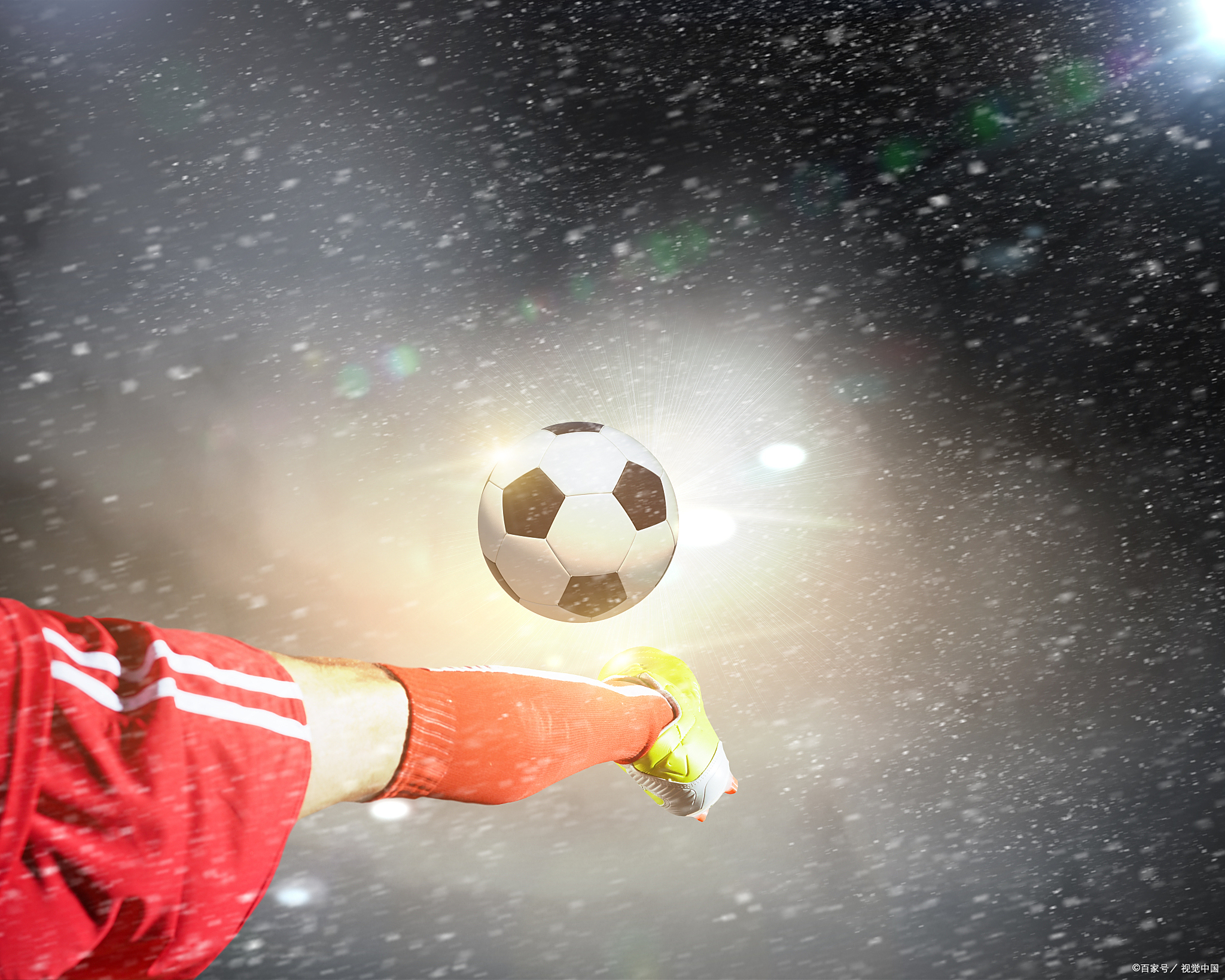 开云体育在线-足球赛事解说风格吸引眼球,受球迷喜爱的简单介绍