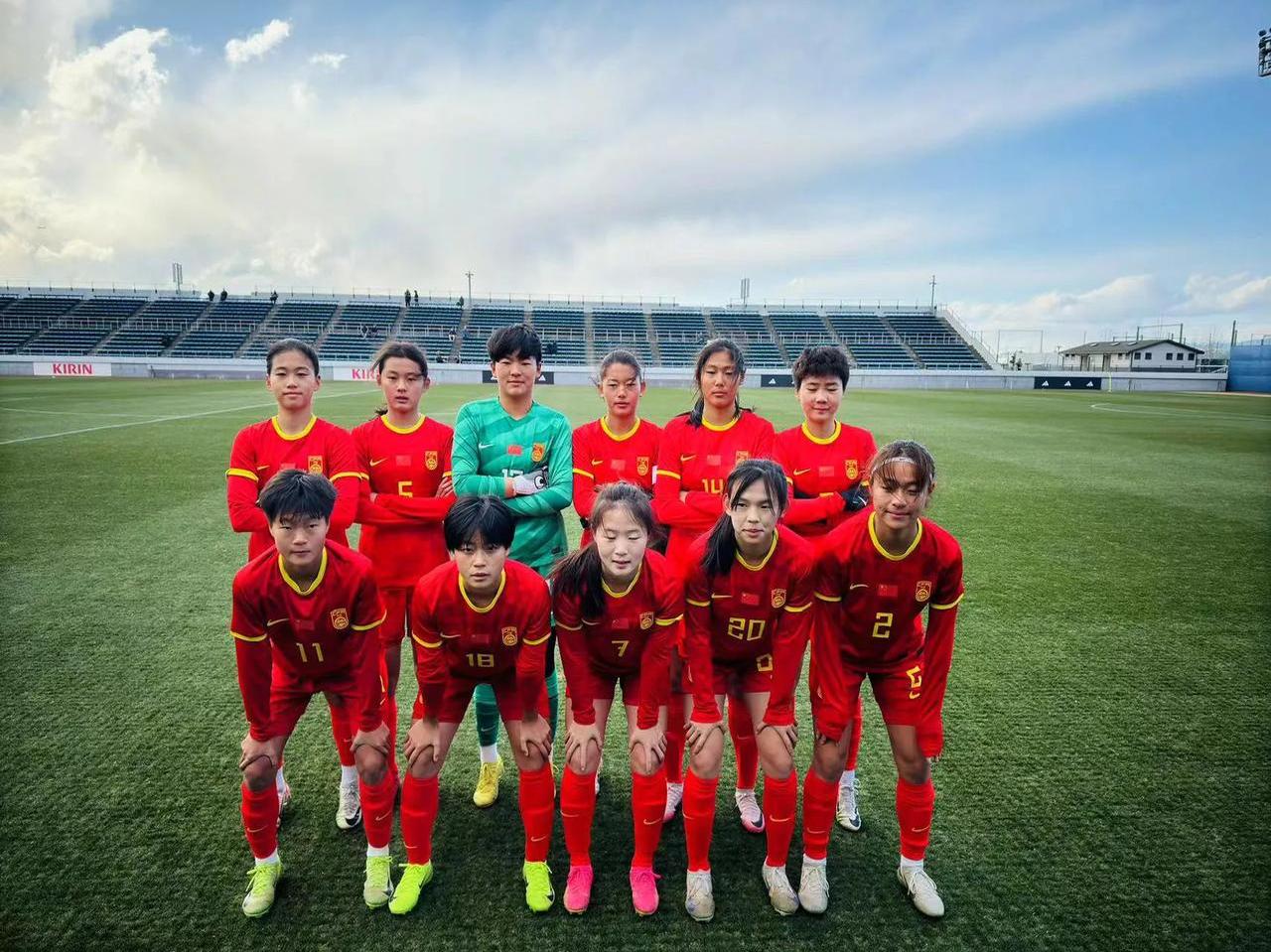 U-女足队在亚洲杯上喜获胜仗 U-女足队在亚洲杯上喜获胜仗