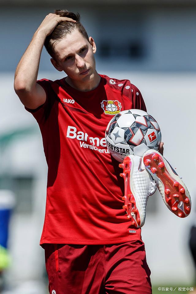 包含沃尔夫斯堡击败强敌,实力得到肯定的词条 包含沃尔夫斯堡击败强敌,实力得到肯定的词条