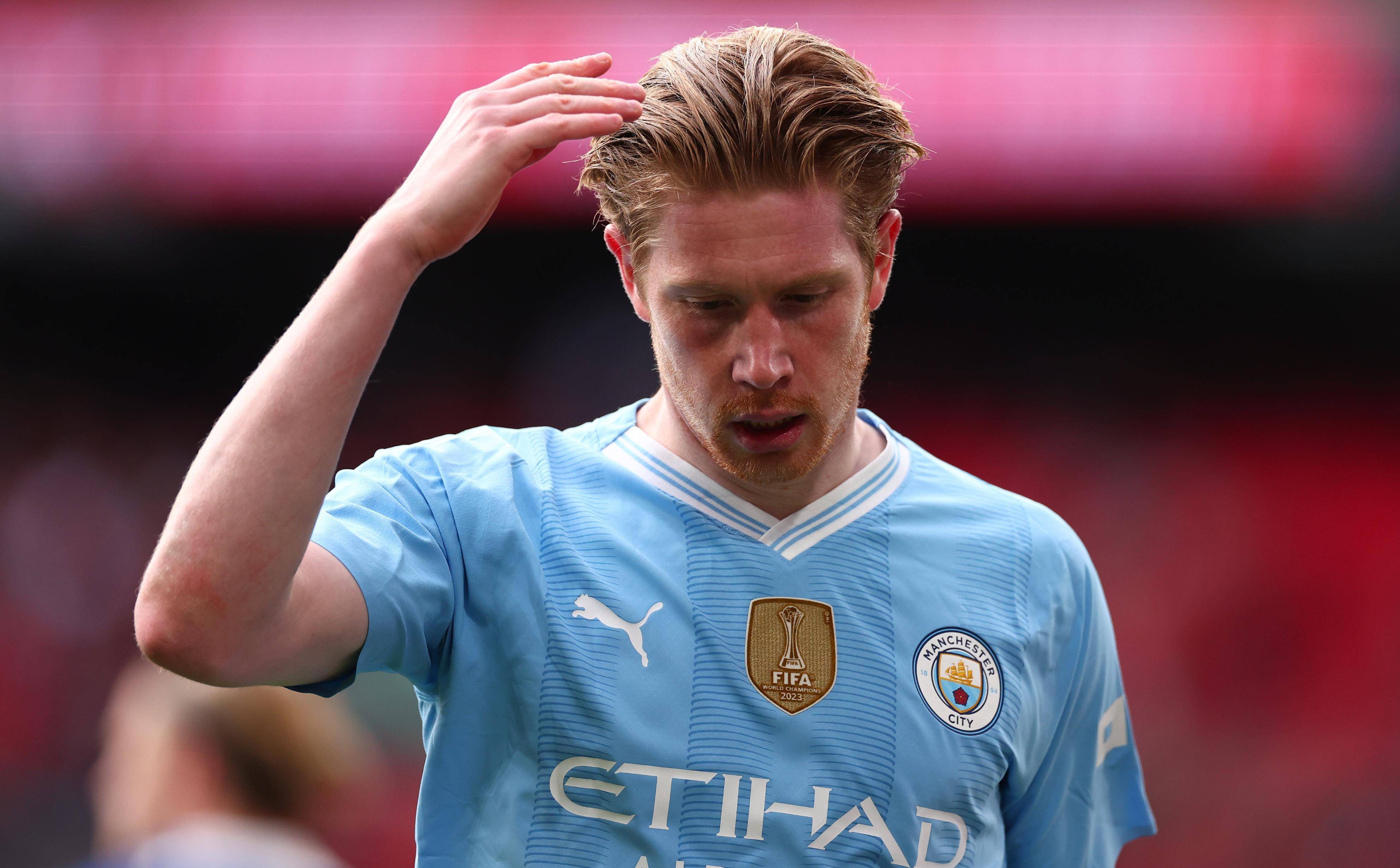 曼城遭遇杯赛失利,球员状态备受质疑 曼城遭遇杯赛失利,球员状态备受质疑