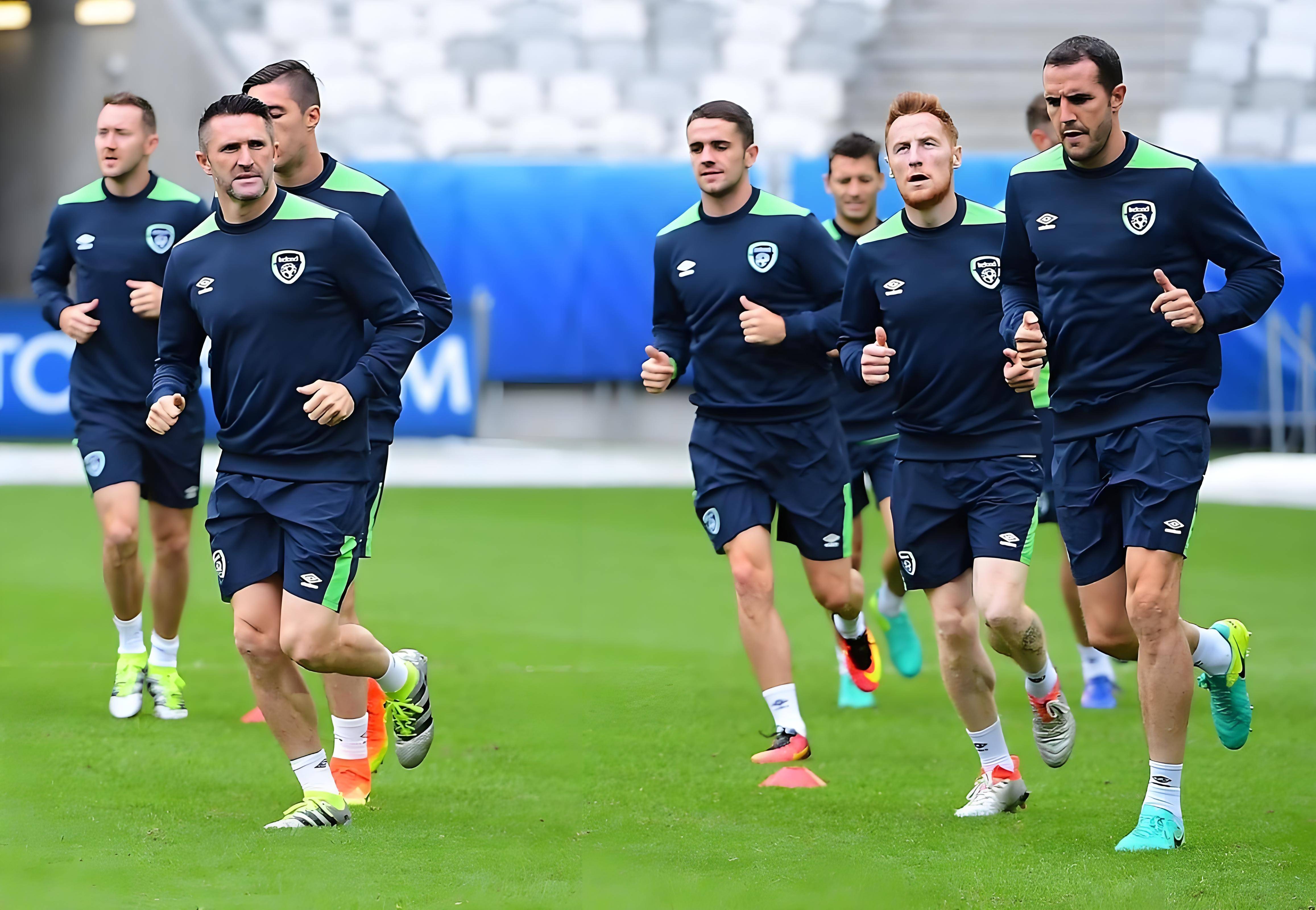 荷兰小组赛全胜晋级，欧锦赛前景看好的简单介绍