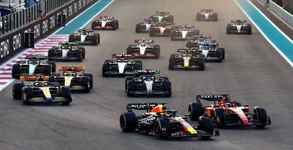 开云体育app-关于威廉姆斯逆转梅赛德斯，皮亚斯特里扛起全队的信息