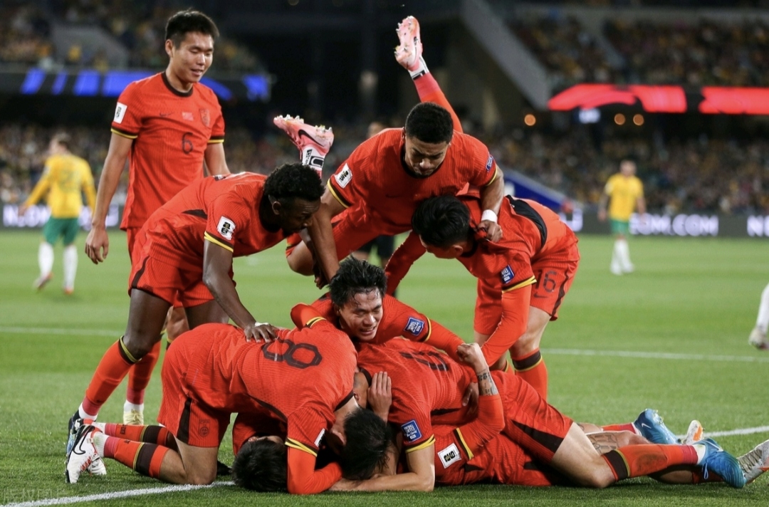 泰国队横扫印尼队,安赛龙统治全场 泰国队横扫印尼队,安赛龙统治全场