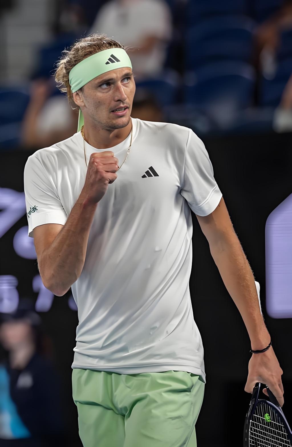 开云体育中国-温网险胜联合杯，兹维列夫惊艳四座