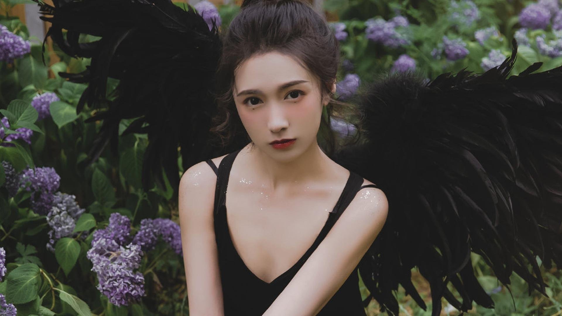 东方缺席者,总决赛接管者