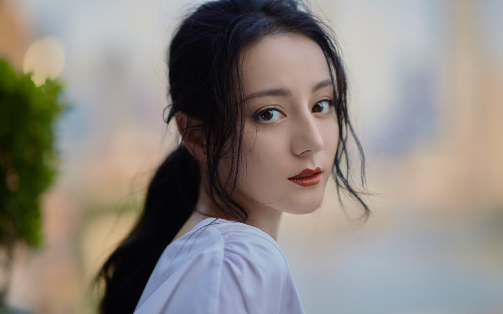 双界失灵，当球门线不宣而战，赛道化为身份战场