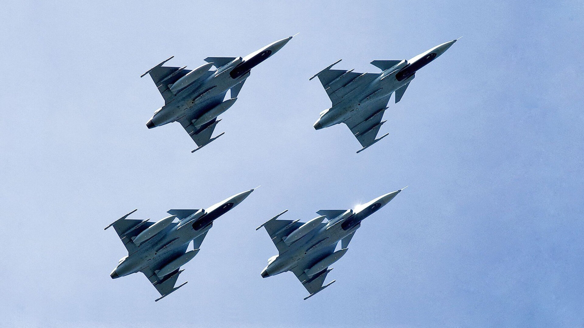 莫德里奇的心脏,埃及法老的刀锋,论现代足球攻防转换的两种极致美学